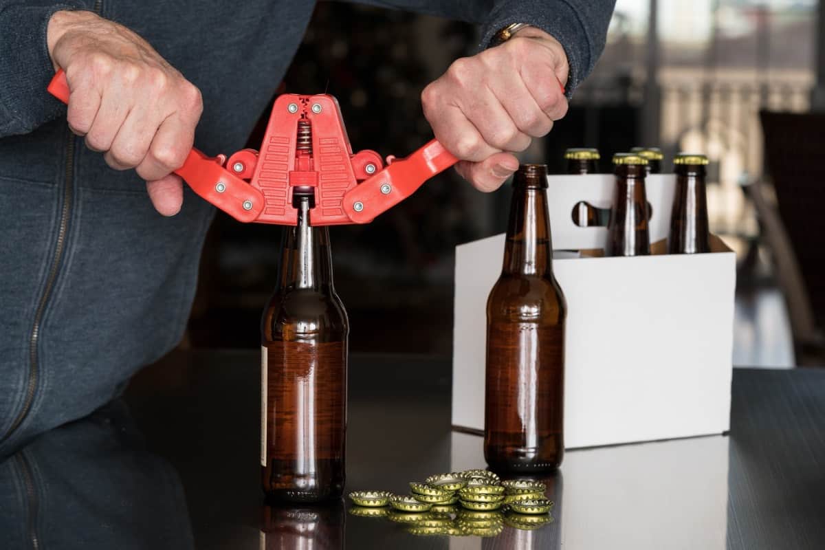 Imbottigliamento birra artigianale Imbottigliamento birra artigianale