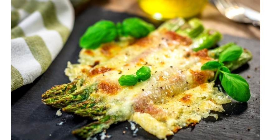Idea e ricetta per preparare una parmigiana di asparagi