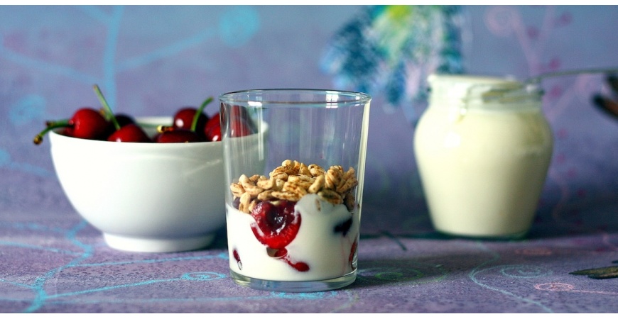 Yogurt fatto in casa: come si usa la yogurtiera?