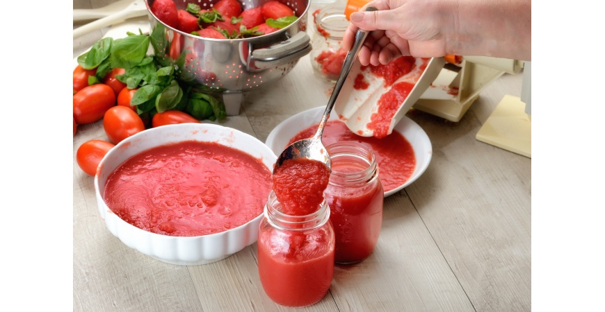 Passata di pomodoro fatta in casa: come farla in modo semplice 